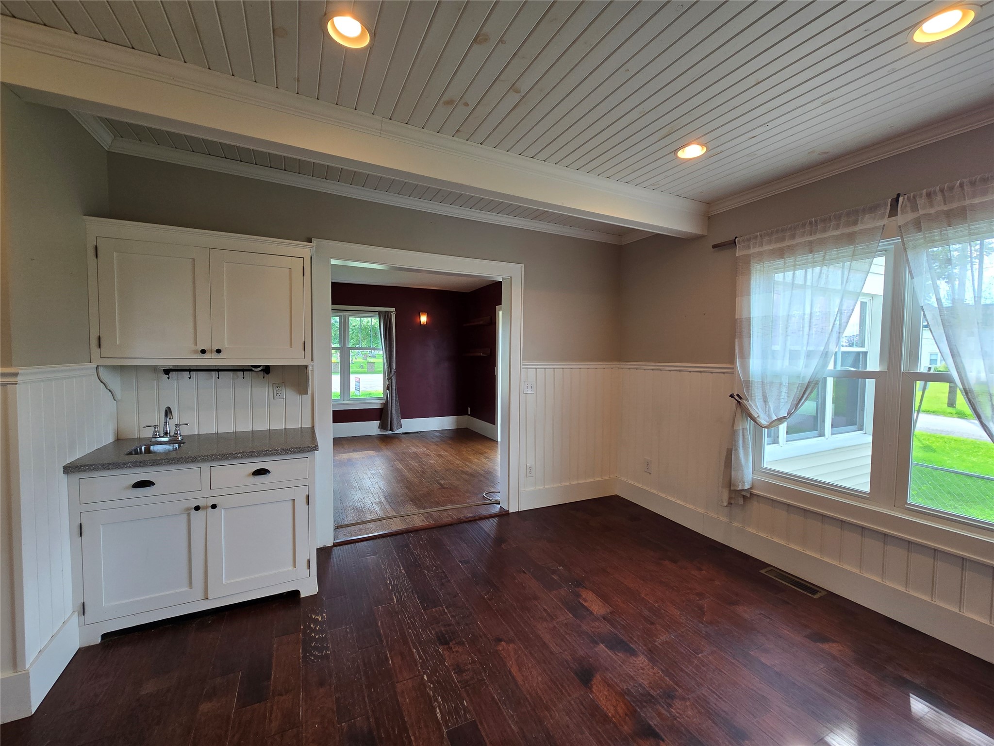 9512 West Main Road North East, PA 16428 - Photo 6 of 22 dining area