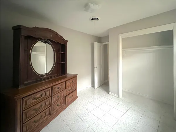 $1,800 | 13522 Hollypark Drive, Houston, TX 77015