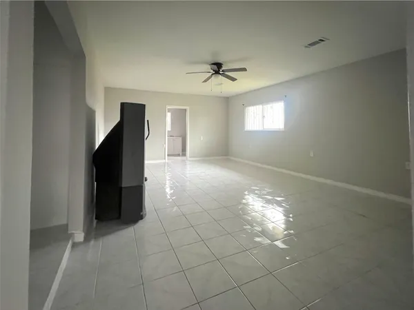 $1,800 | 13522 Hollypark Drive, Houston, TX 77015