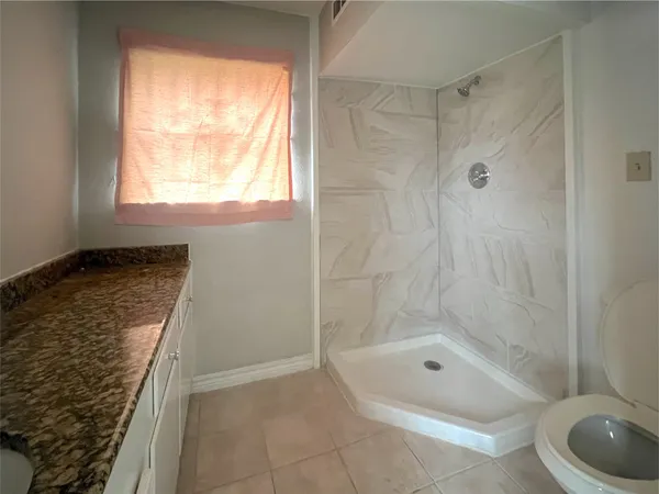 $1,800 | 13522 Hollypark Drive, Houston, TX 77015
