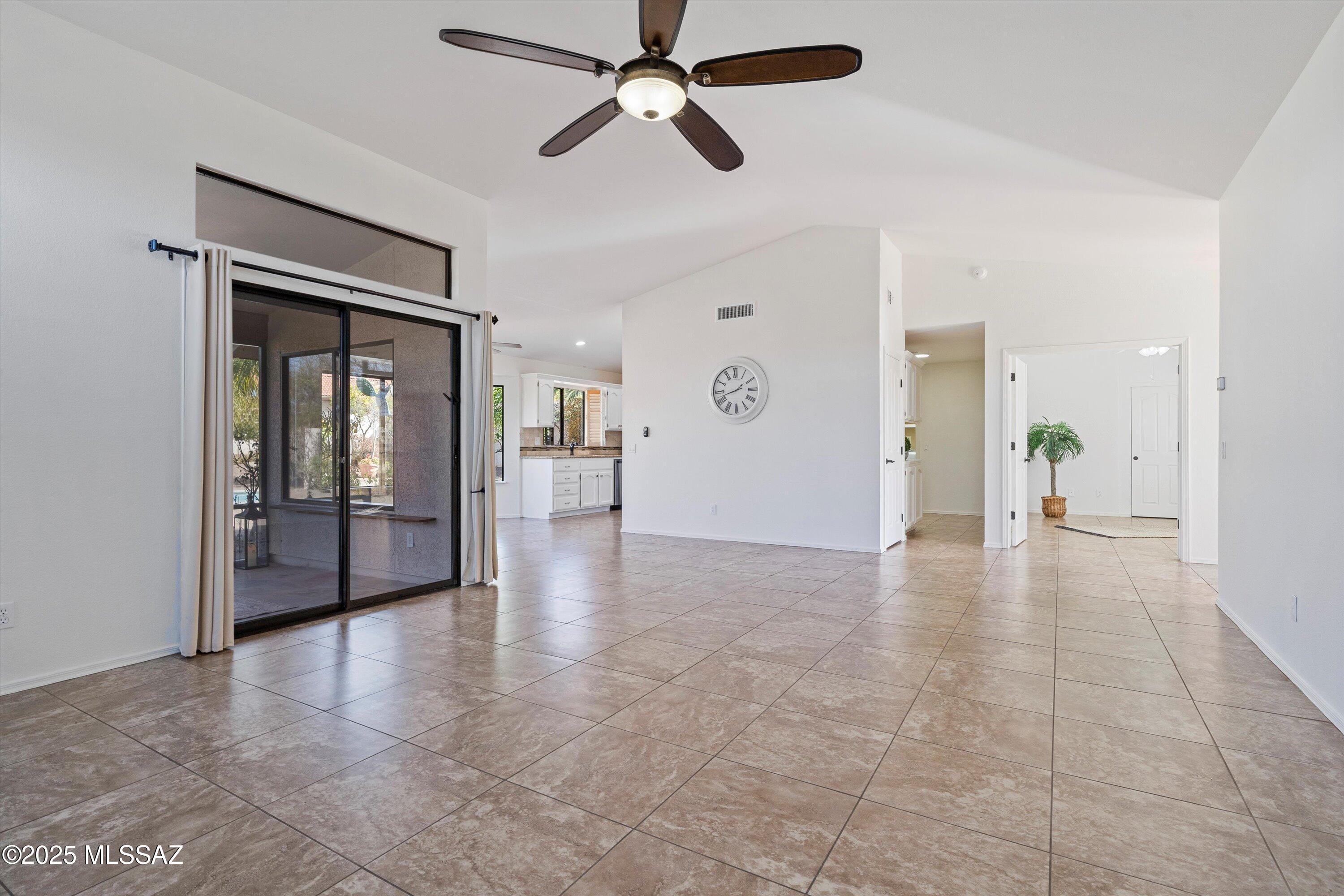 36955 South Highland Ridge Court Tucson, AZ 85739 - Photo 9 of 49