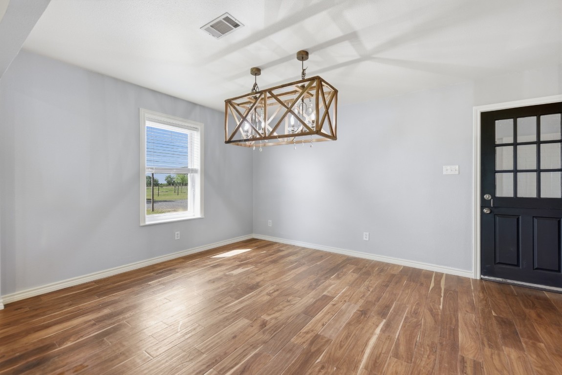 4988 Thane Road Navasota, TX 77868 - Photo 17 of 50 Dining room