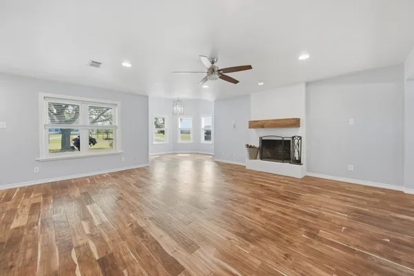 $895,000 | 4988 Thane Road, Navasota, TX 77868