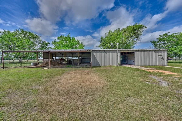 $895,000 | 4988 Thane Road, Navasota, TX 77868