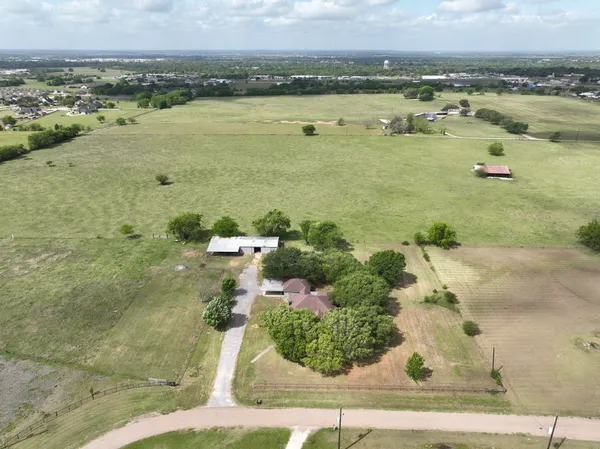 $895,000 | 4988 Thane Road, Navasota, TX 77868