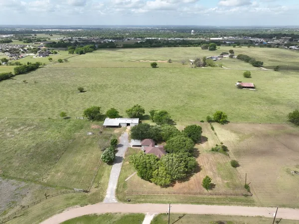 $895,000 | 4988 Thane Road, Navasota, TX 77868