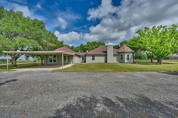 $895,000 | 4988 Thane Road, Navasota, TX 77868