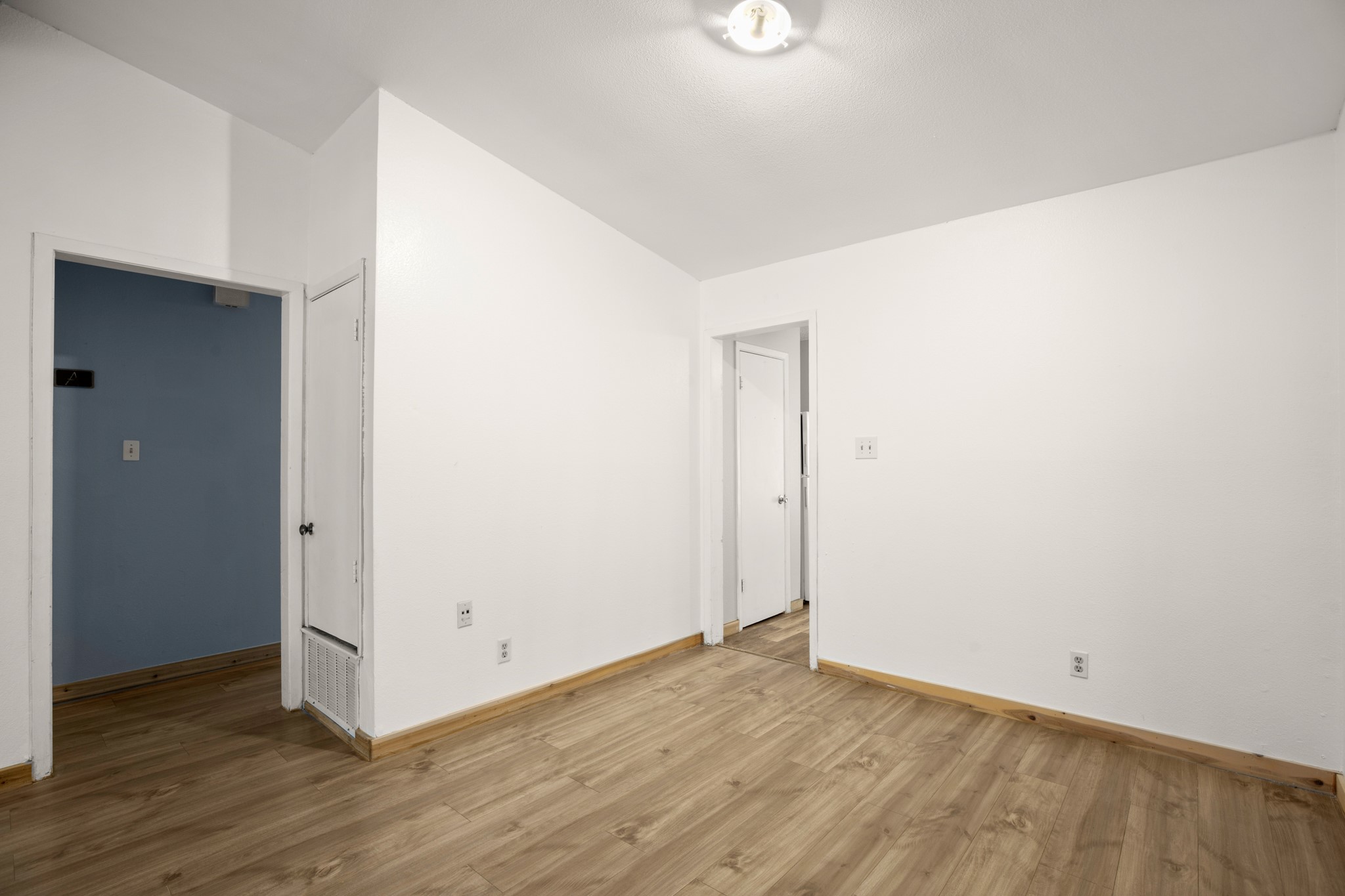 5402 Brompton Circle Austin, TX 78745 - Photo 12 of 30 The spacious layout creates a comfortable environment for everyday living.