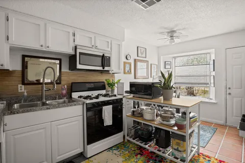 $474,900 | 5402 Brompton Circle, Austin, TX 78745