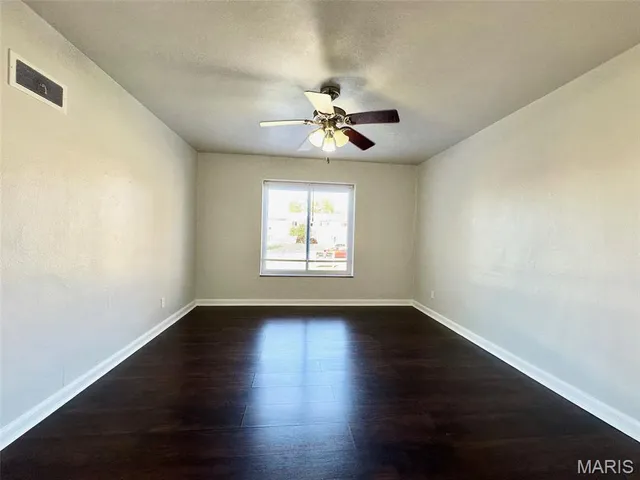 $950 | 5948 Nagel Avenue, St. Louis, MO 63109