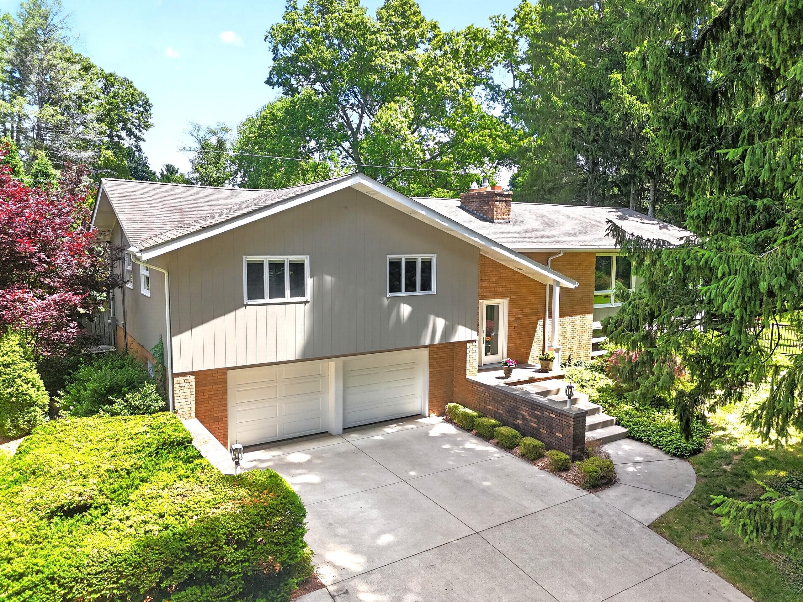 3600 Hendee Road Jackson, MI 49201 - Photo 1 of 81 3600 Hendee Road
