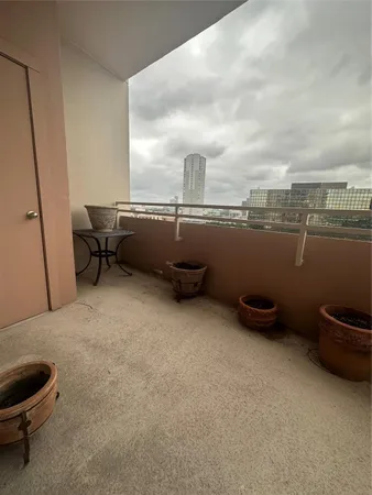$1,850 | 3505 Sage Road, Unit 1107, Houston, TX 77056