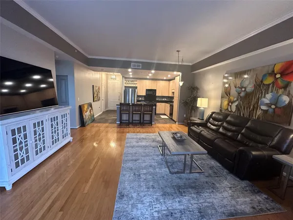 $1,850 | 3505 Sage Road, Unit 1107, Houston, TX 77056
