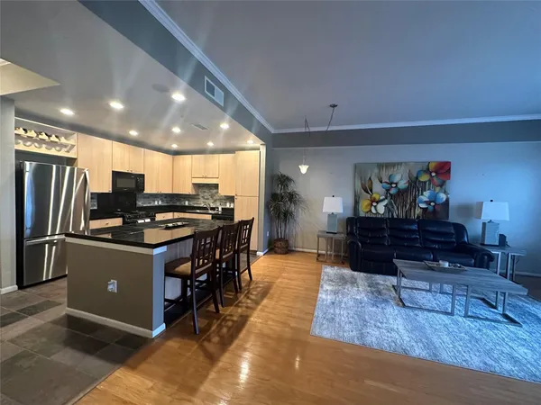 $1,850 | 3505 Sage Road, Unit 1107, Houston, TX 77056