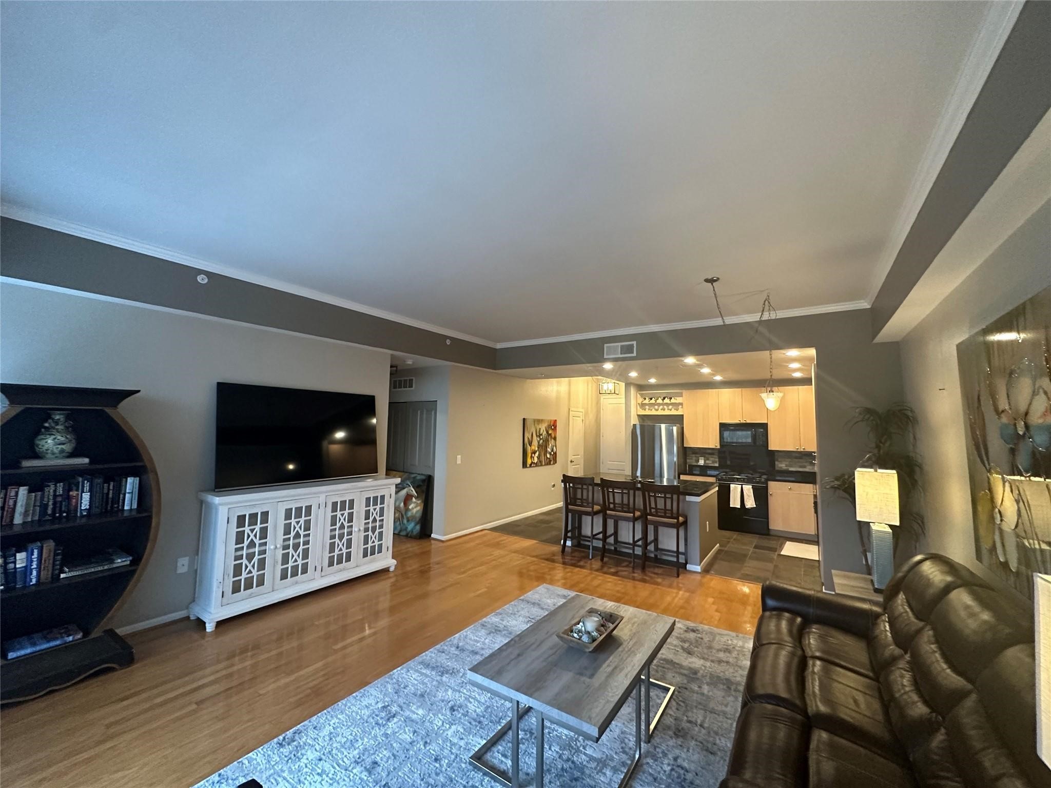 3505 Sage Road, Unit 1107 Houston, TX 77056 - Photo 7 of 26