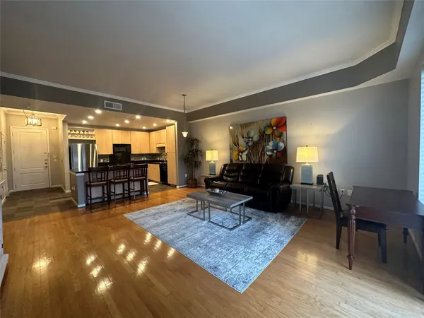$1,850 | 3505 Sage Road, Unit 1107, Houston, TX 77056
