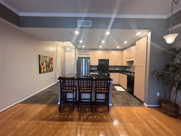 $1,850 | 3505 Sage Road, Unit 1107, Houston, TX 77056