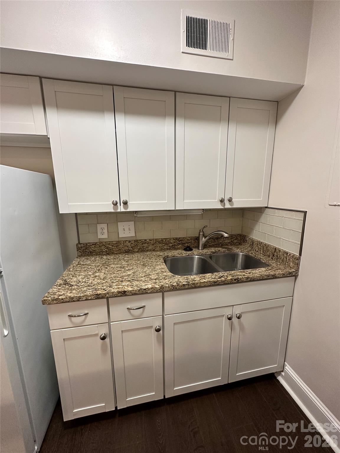 400 Queens Road, Unit E3 Charlotte, NC 28207 - Photo 9 of 15 Gallery Image 9