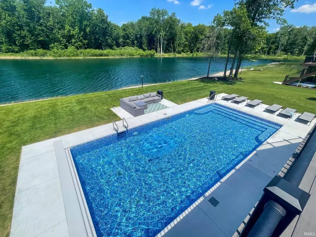 $1,324,900 | 18445 Forest Glade Drive, South Bend, IN 46637