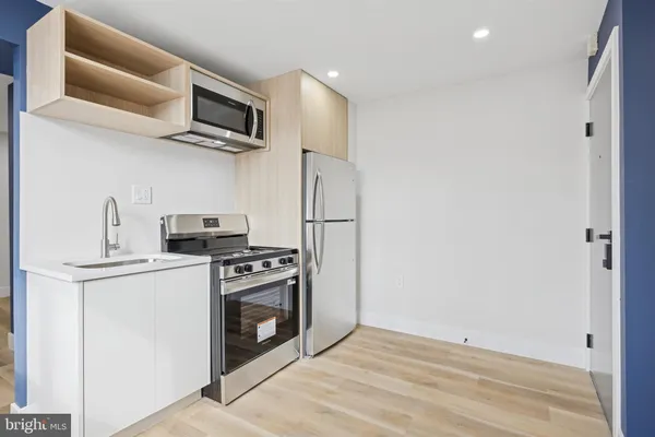 $1,300 | 4522 Baker Street, Unit 4, Philadelphia, PA 19127