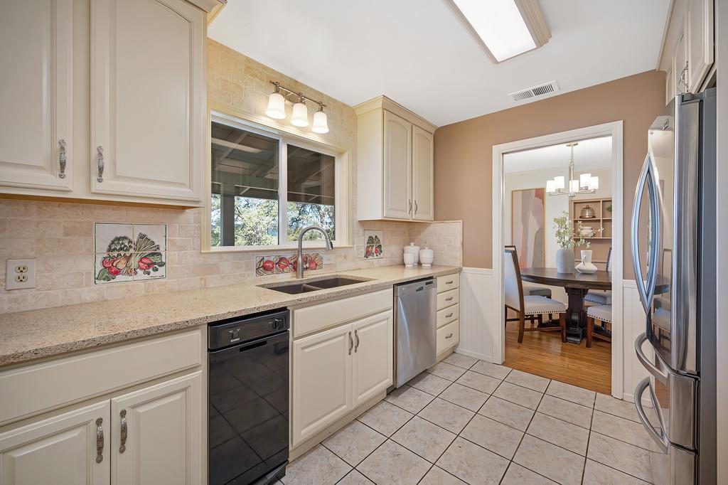 4956 Bell Road Auburn, CA 95602 - Photo 17 of 85