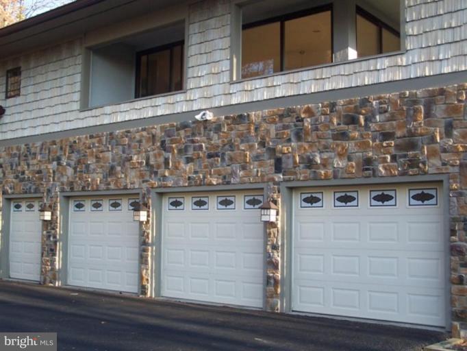 4804 Shookstown Road Frederick, MD 21702 - Photo 11 of 30 Garage 1