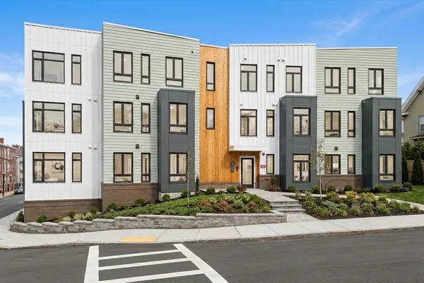 $485,000 | 34 Oak Street, Unit 103, Boston, MA 02136