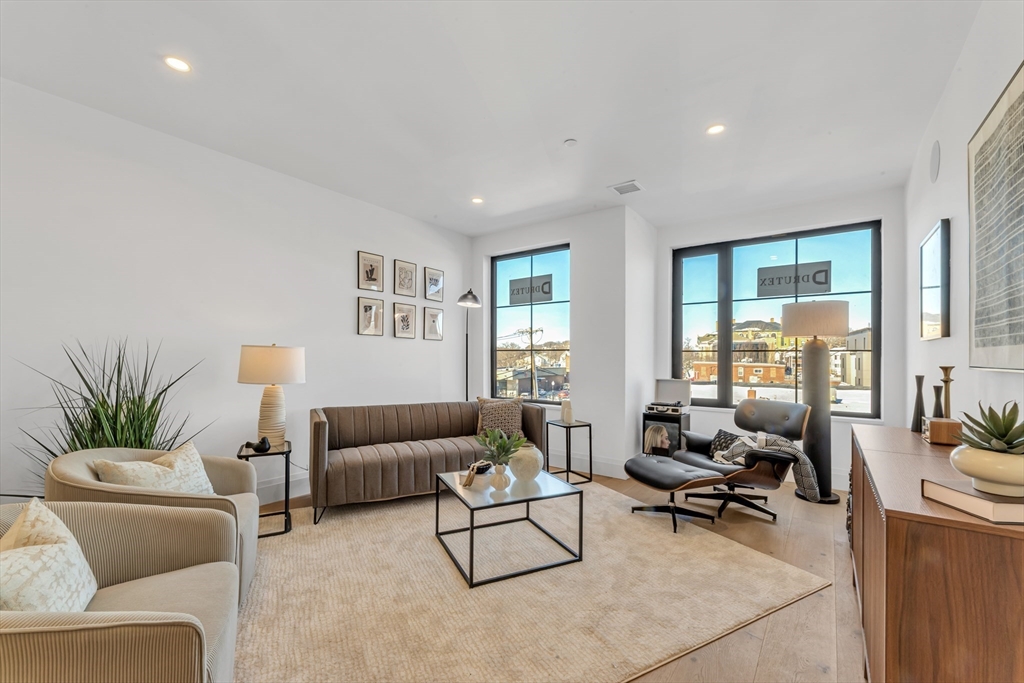 34 Oak Street, Unit 103 Boston, MA 02136 - Photo 7 of 20