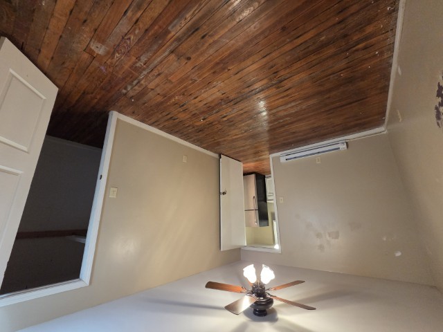 303 3rd Street Kell, IL 62853 - Photo 14 of 23 a view of an empty room with a window