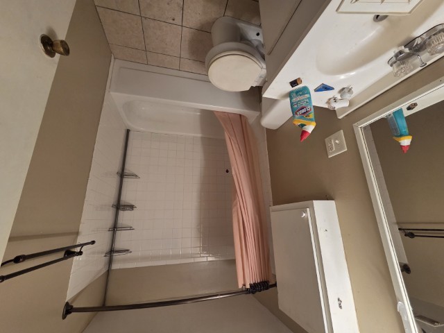 303 3rd Street Kell, IL 62853 - Photo 9 of 23 a view of entryway