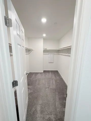 $2,850 | 716 Somerset Way, Patterson, CA 95363