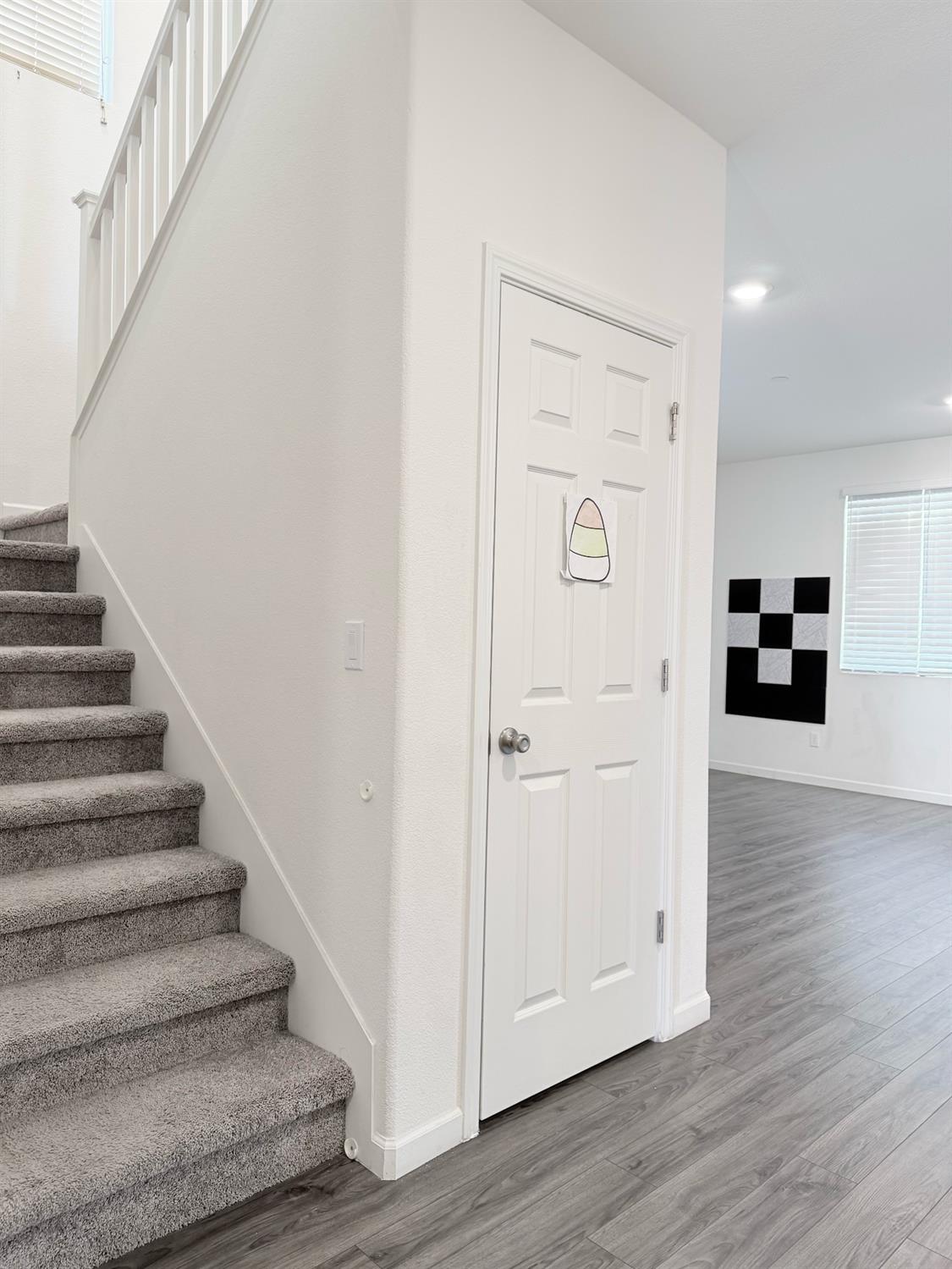 716 Somerset Way Patterson, CA 95363 - Photo 8 of 26