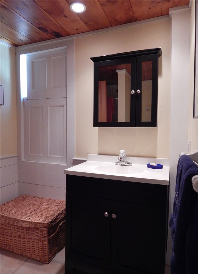 867 Quaker Street Henniker, NH 03242 - Photo 24 of 40