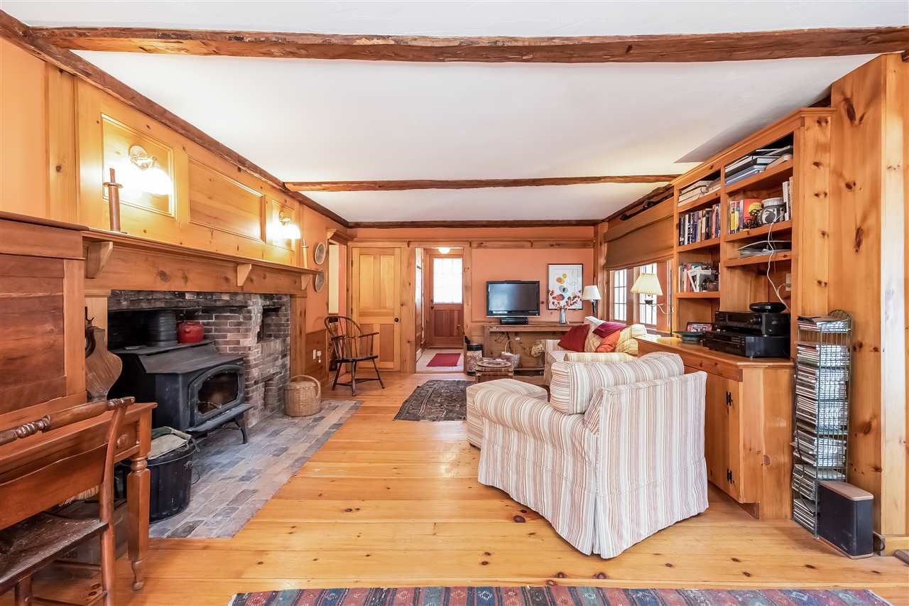 867 Quaker Street Henniker, NH 03242 - Photo 6 of 40