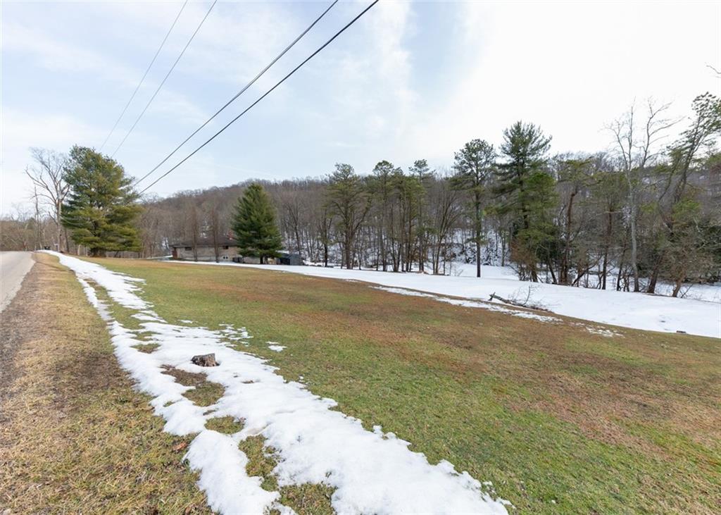 5005 Mamont Road Murrysville, PA 15668 - Photo 3 of 12