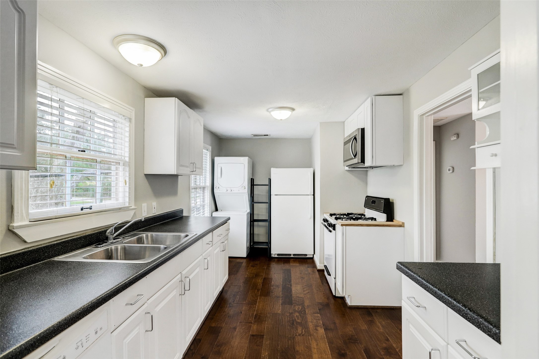 1119 Jerome Street, Unit GA Houston, TX 77009 - Photo 5 of 16