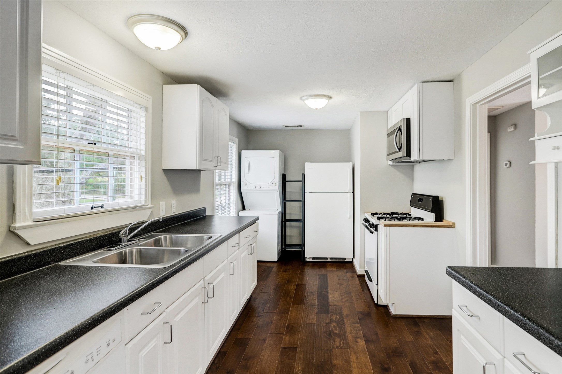 1119 Jerome Street, Unit GA Houston, TX 77009 - Photo 6 of 16