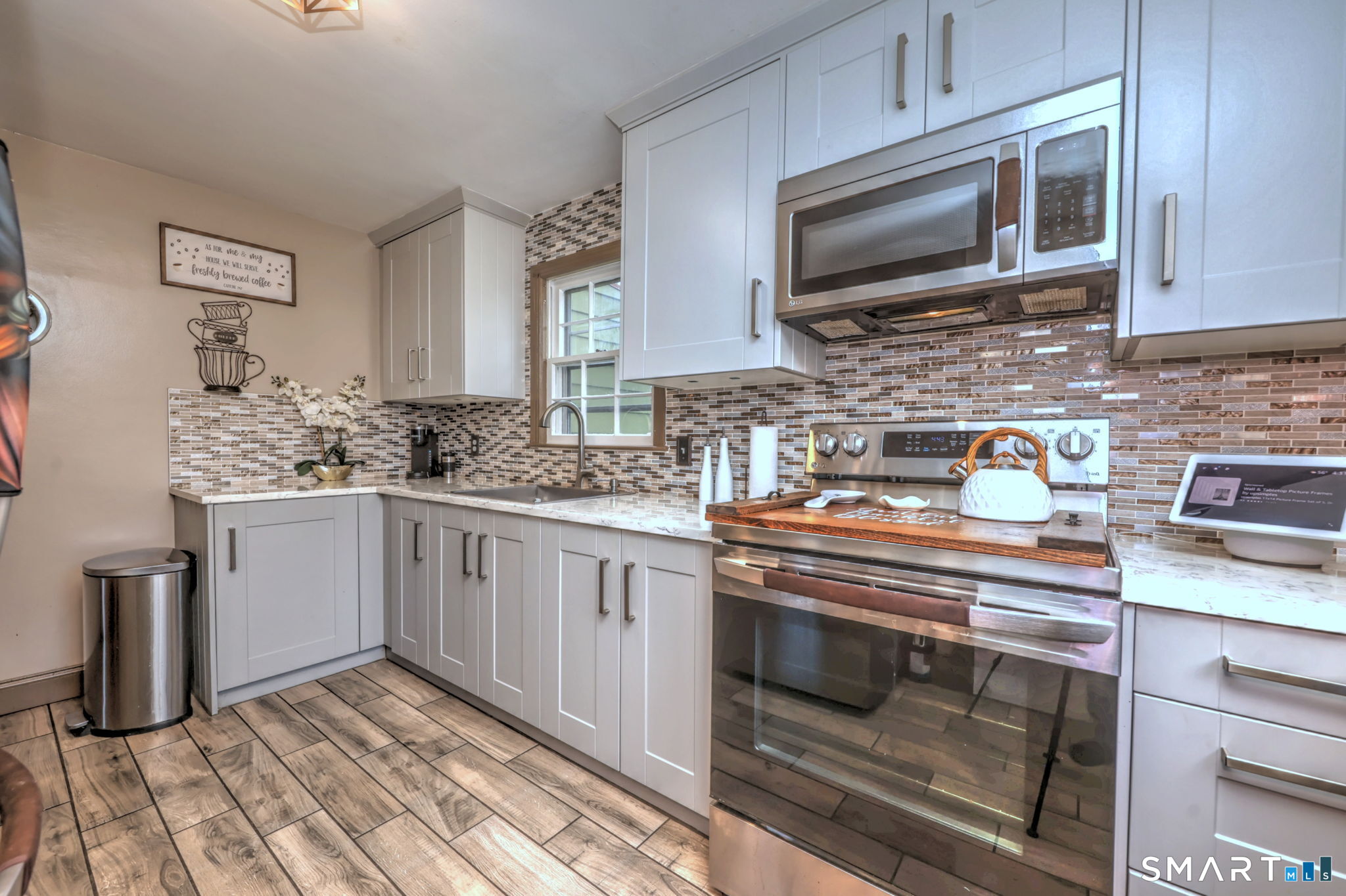 59 Hayward Road Hamden, CT 06514 - Photo 12 of 26