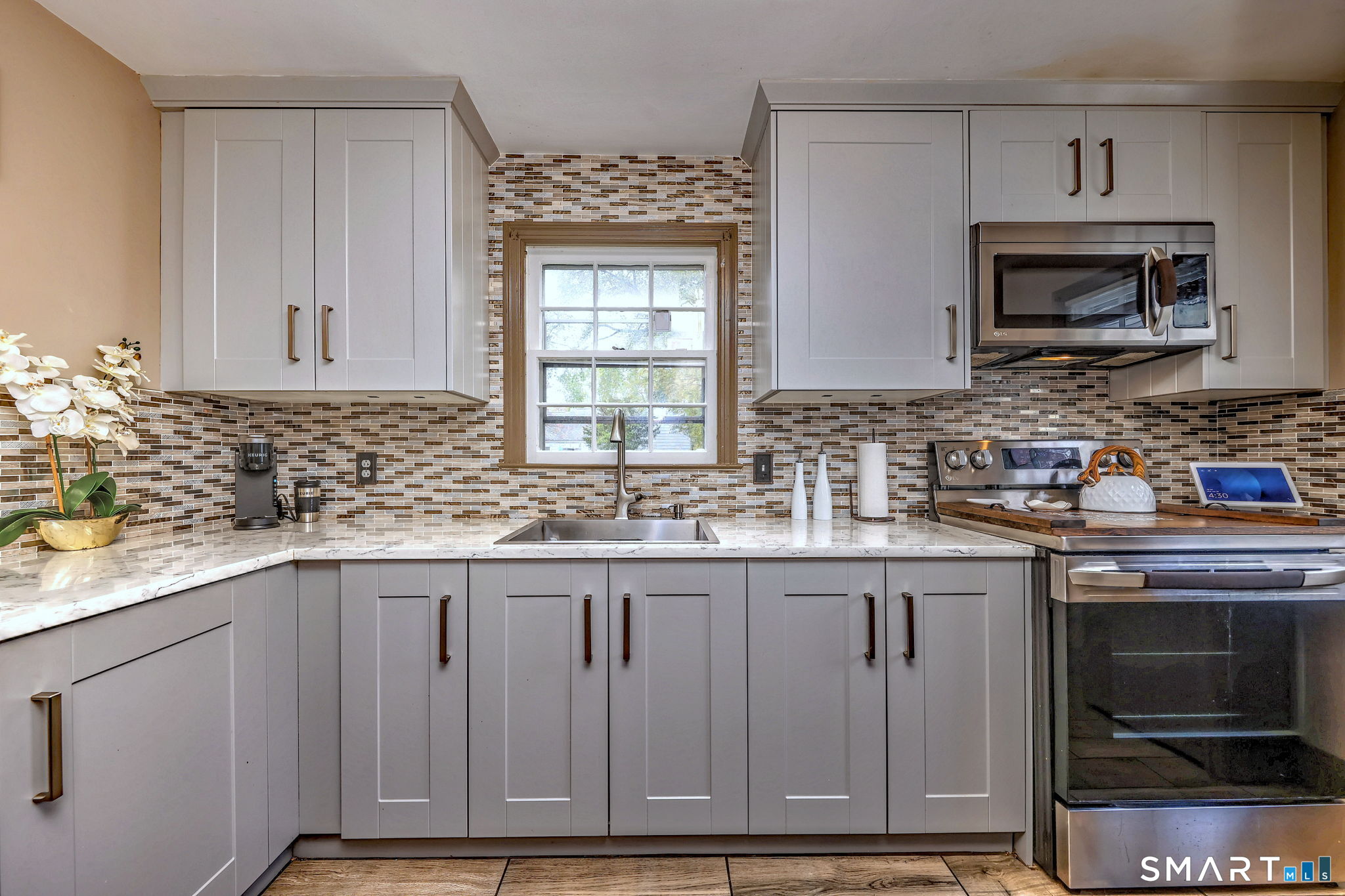 59 Hayward Road Hamden, CT 06514 - Photo 10 of 26