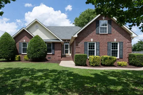 $414,900 | 404 Sandi Court, Smyrna, TN 37167