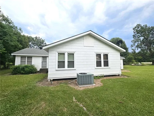 $90,000 | 19214 Highway 124, Jonesville, LA 71343
