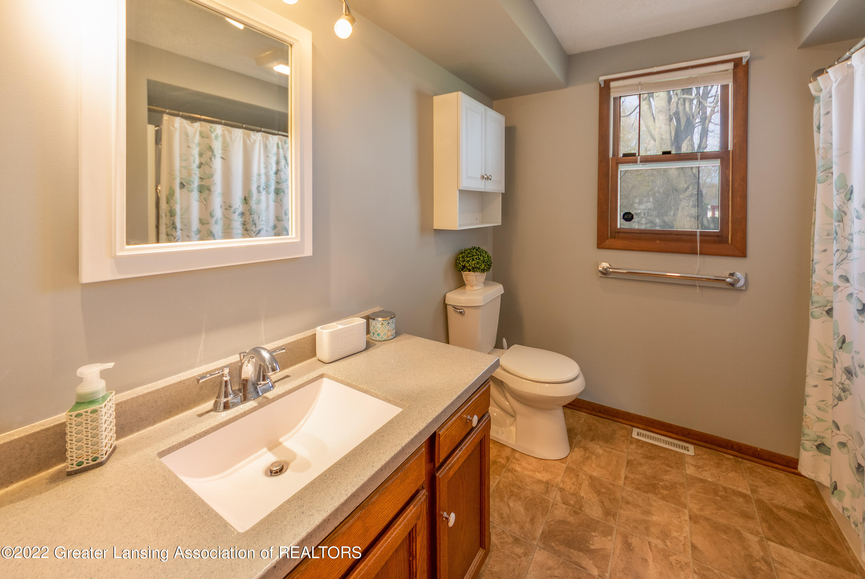 3015 Delta Street Lansing, MI 48906 - Photo 29 of 48 Delta-19