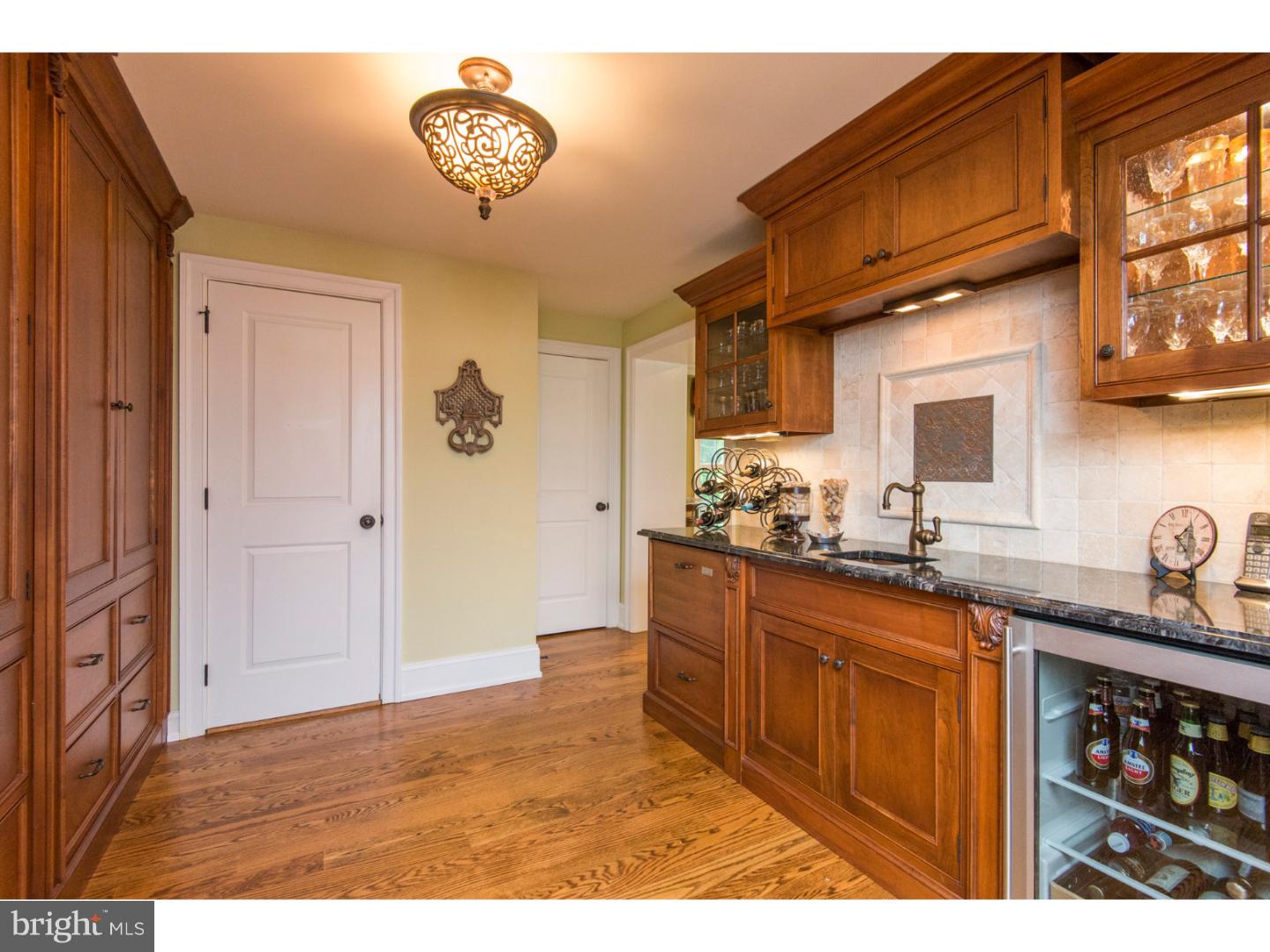 460 Glenwyth Road Wayne, PA 19087 - Photo 10 of 25 Butler Pantry