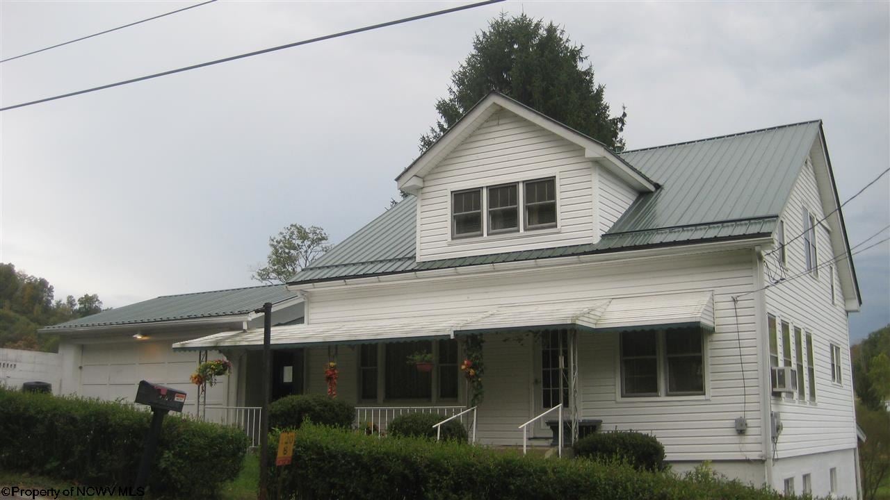 2667 Gee Lick Road Weston, WV 26452 - Photo 2 of 16 Gallery Image 2