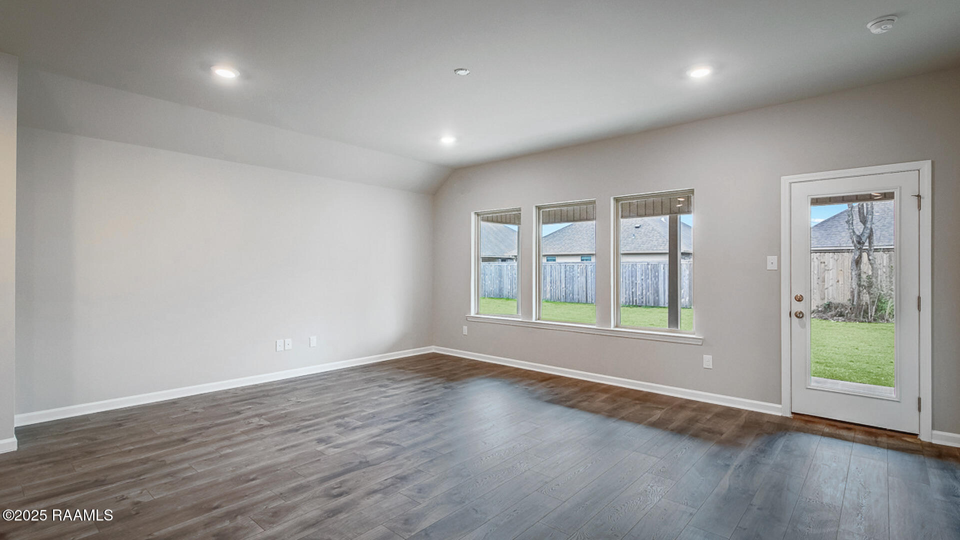 9243 Garrett Road Maurice, LA 70555 - Photo 3 of 6 Justin - Living Room