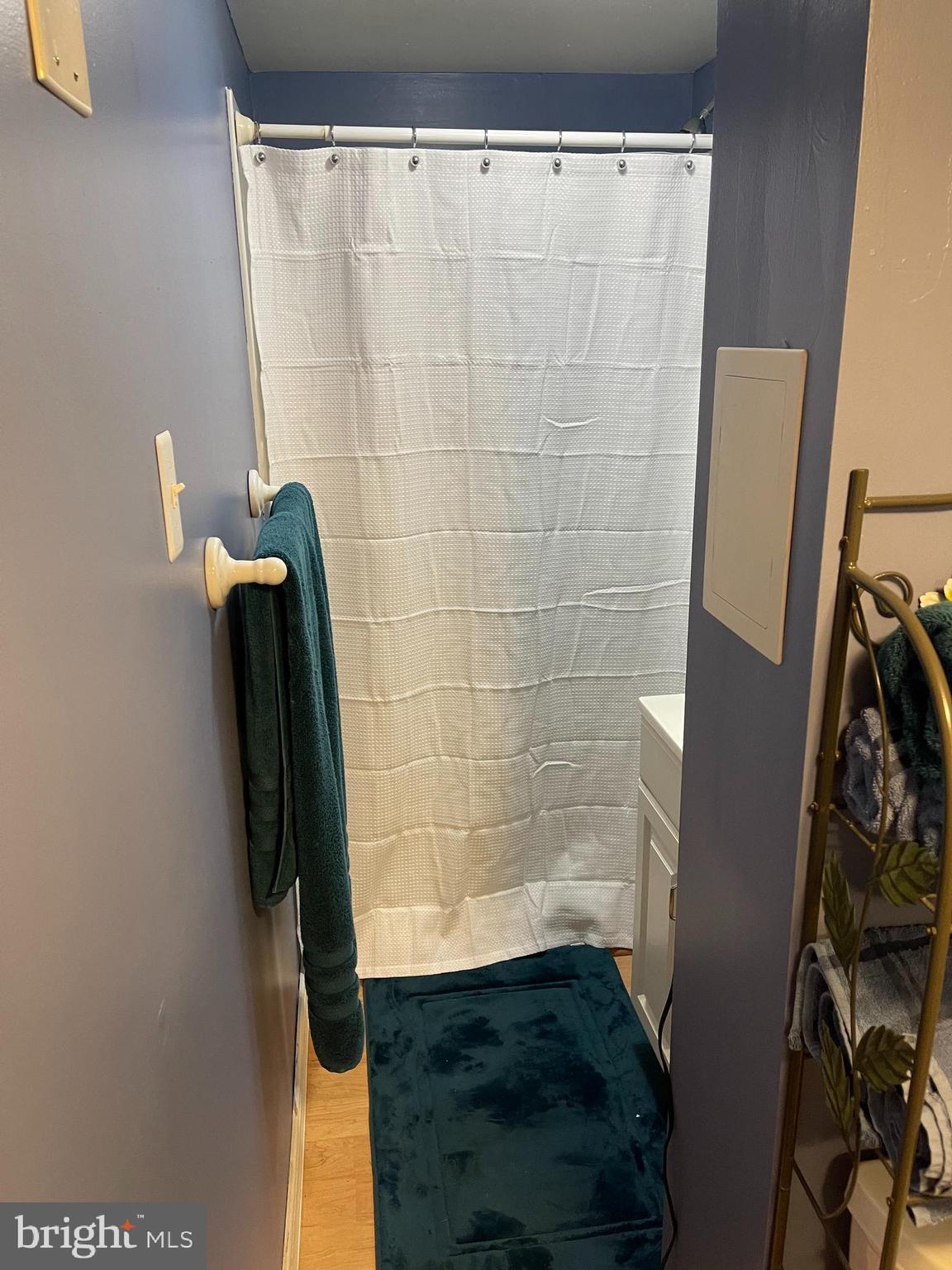 12014 Tyrone Road Philadelphia, PA 19154 - Photo 24 of 32 a bathroom with a shower