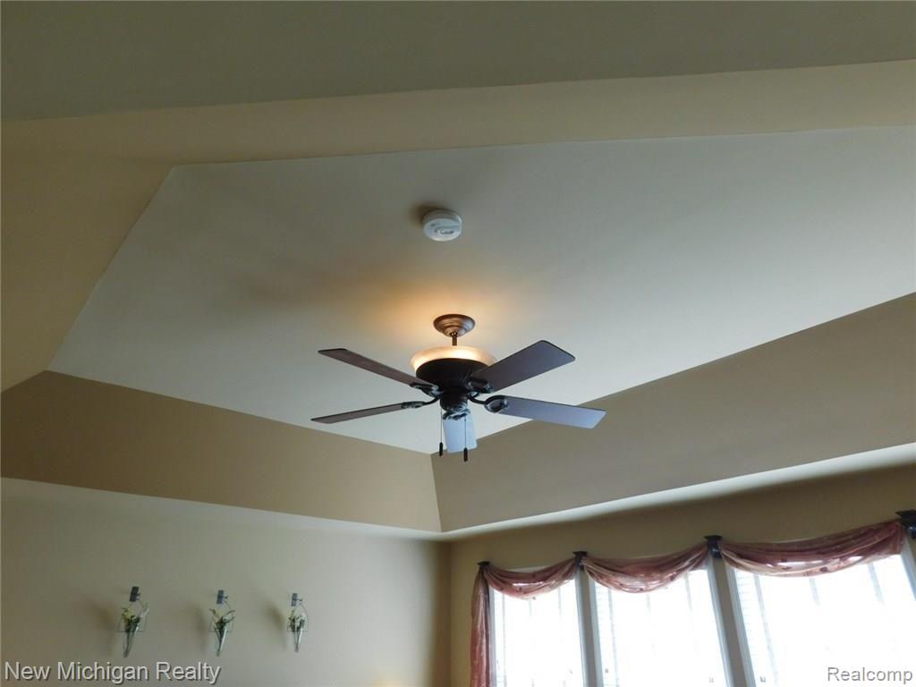 48375 Antique Road Canton, MI 48187 - Photo 9 of 40 2017-04-15 10.57