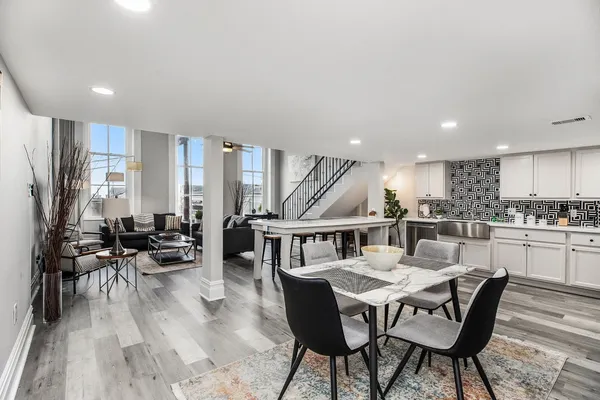 $2,000 | 2118 Strand Street, Unit 212, Galveston, TX 77550