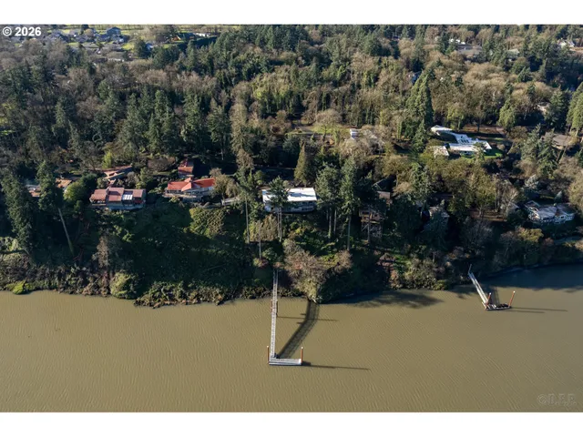 a view of a outdoor space