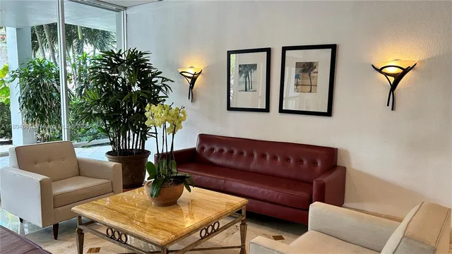 $549,000 | 150 Southeast 25th Road, Unit 14H, Miami, FL 33129